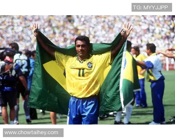 足球明星瞬间回顾精彩时刻展现技艺与激情的完美结合 足球明星瞬间回顾精彩时刻展现技艺与激情的完美结合