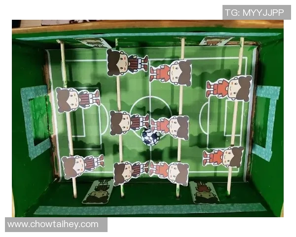 用纸板创意手工制作足球明星模型的详细步骤与技巧分享